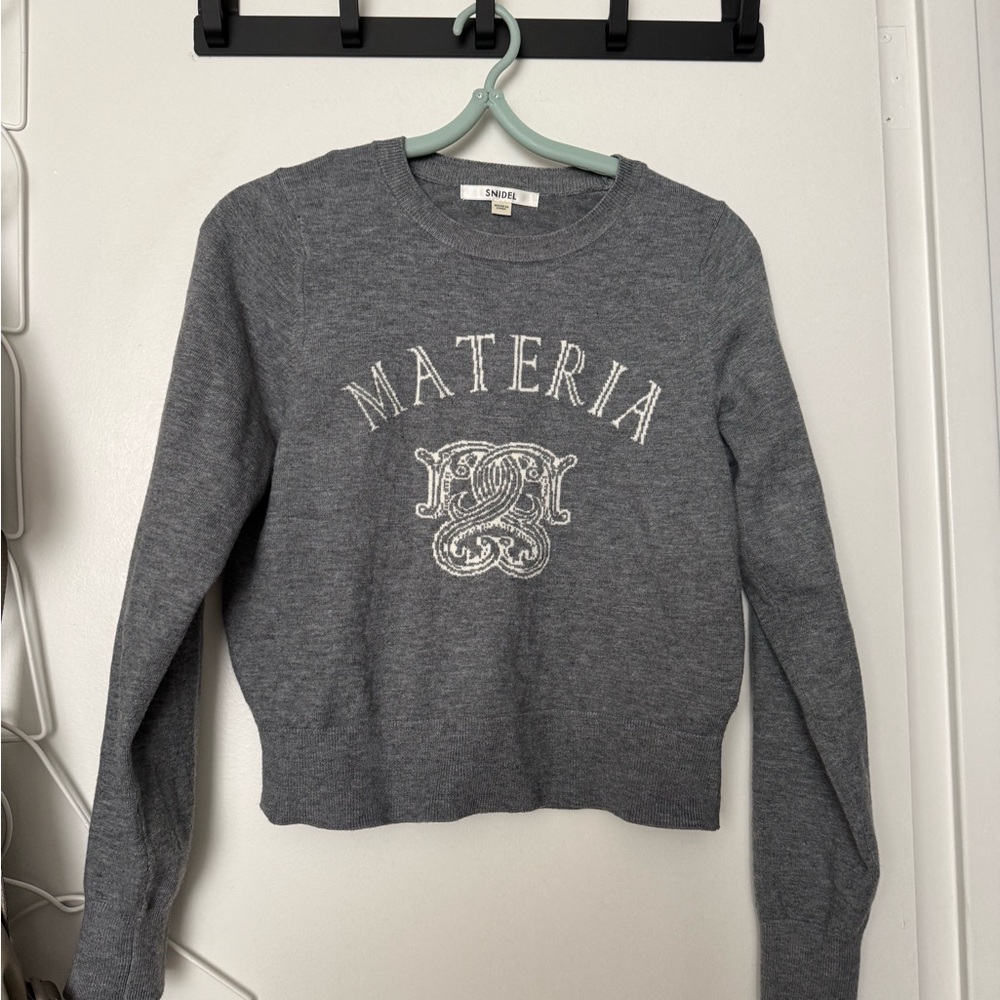 Snoode Gray 'Materia' Crewneck Sweater